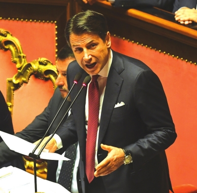 8月20日，在意大利罗马，意大利总理孔特在参议院发表讲话。新华社照片